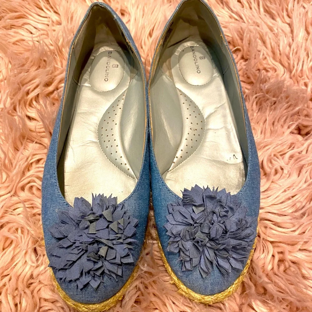 Bandolino denim blue espadrilles